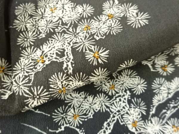 ys7559009; 宗sou 錦紗唐松に楼閣模様刺繍留袖【アンティーク】【着】_画像7