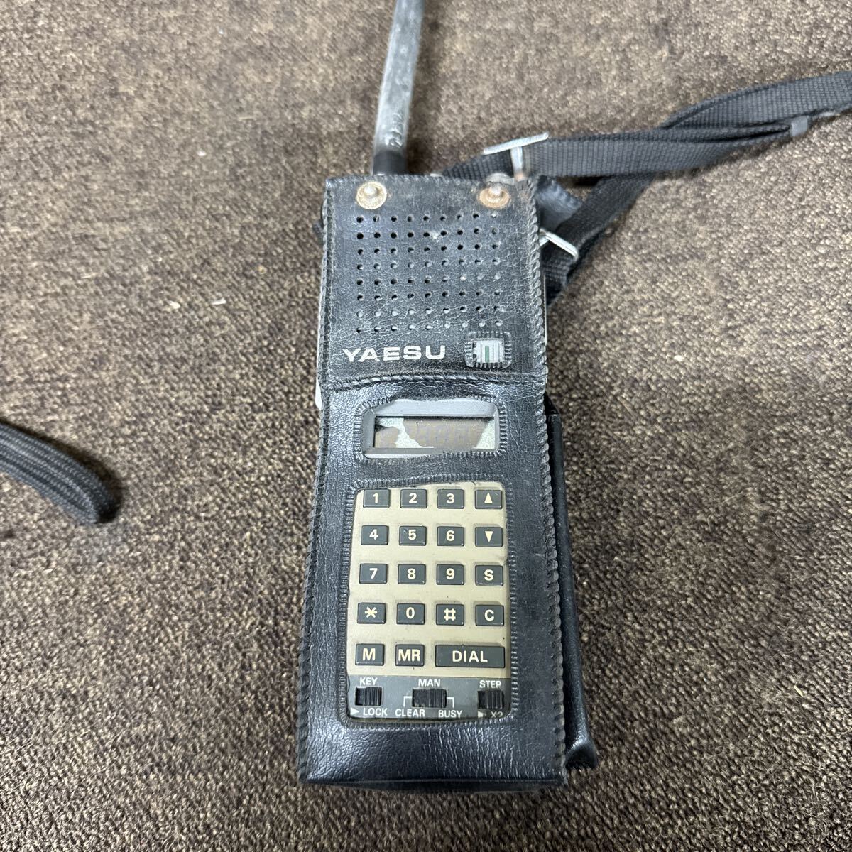 JZ10-128 激安 無線機 TORIO TR-3500 / YAESU FT-208 / standard C110 3点まとめ売り 動作未確認 中古現状品 ※3回再出品で処分_画像2