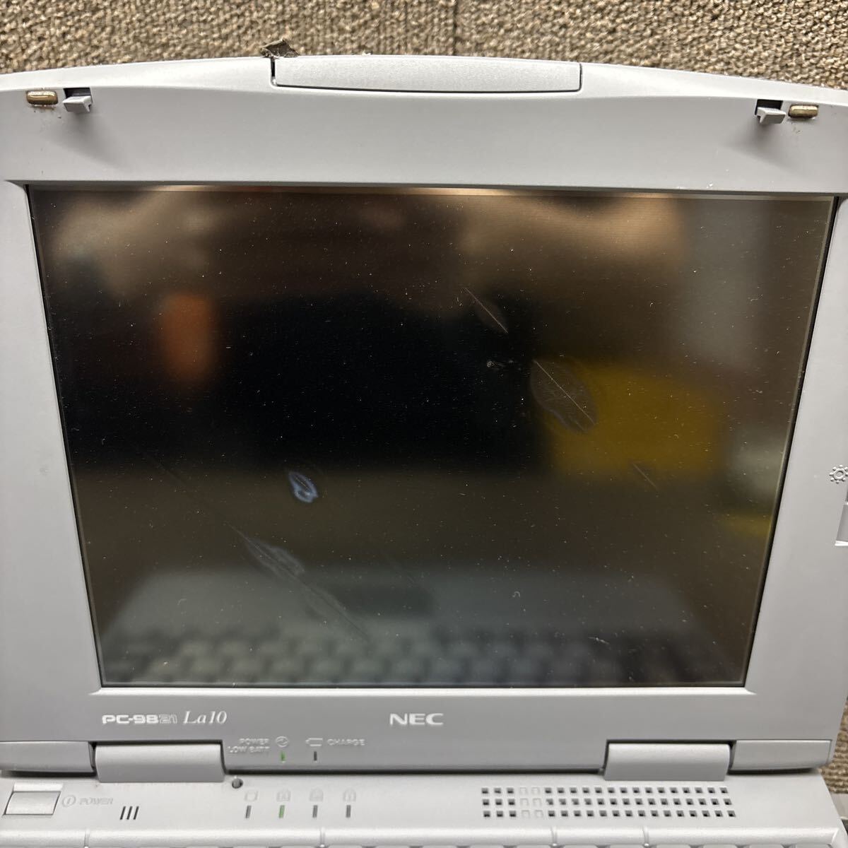 MY98-1185 激安 PC98 ノートブック NEC 98note Aile PC-9821La10/8 modelA 起動音ランプ確認済み ジャンク 同梱可能_画像2