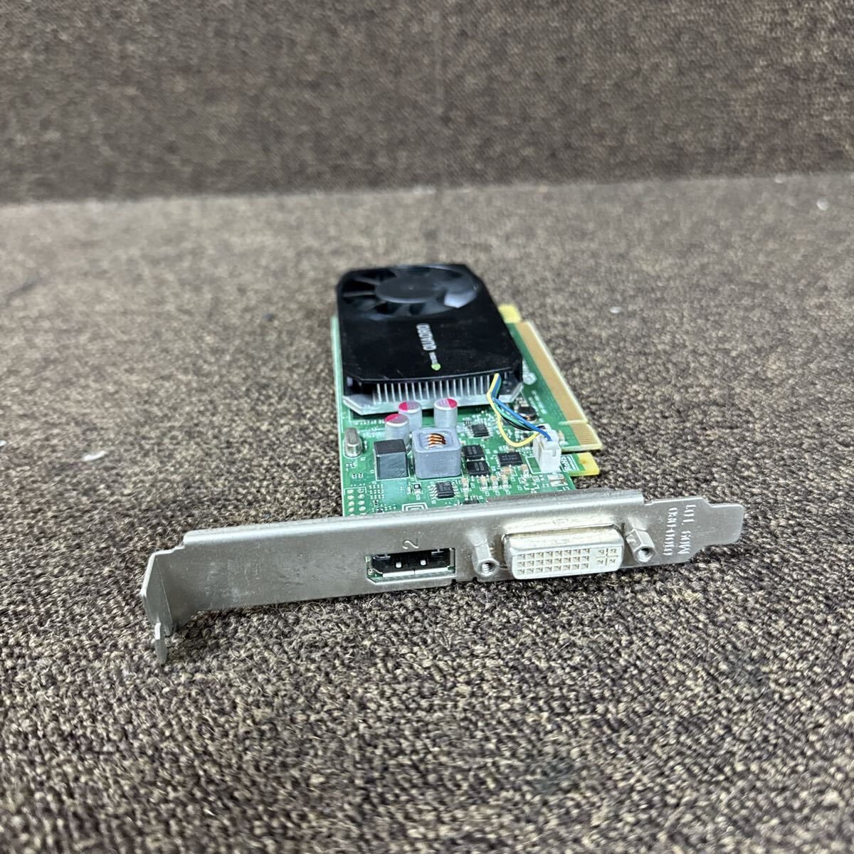 GK10 激安 GB-728 グラフィックボード Nvidia Quadro K620 EQK620-2GEB 認識.画像出力のみ確認 中古品 同梱可能_画像2