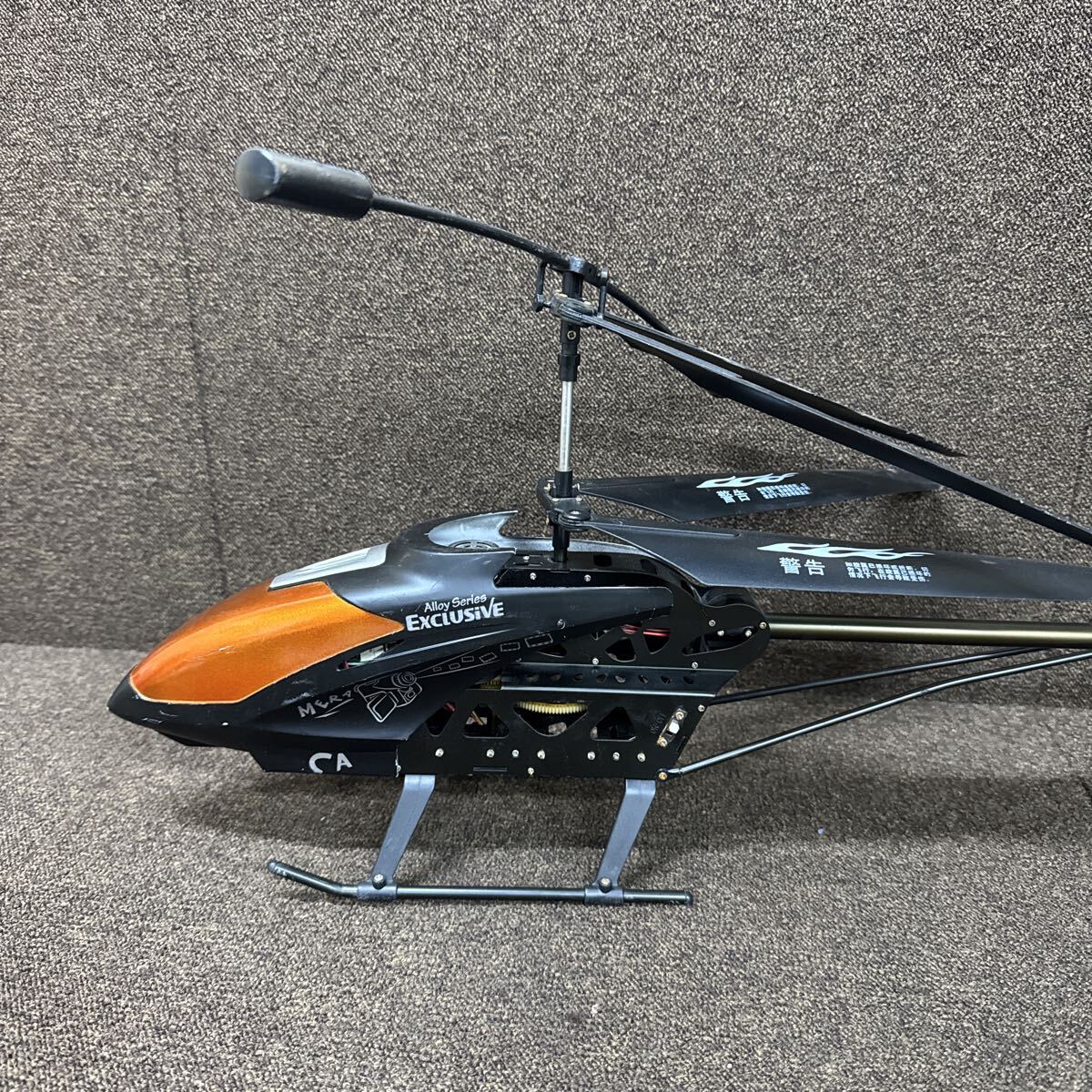 JZ10-88 激安 ラジコンヘリコプター / コントローラー 動作未確認 中古現状品 ※3回再出品で処分_画像2