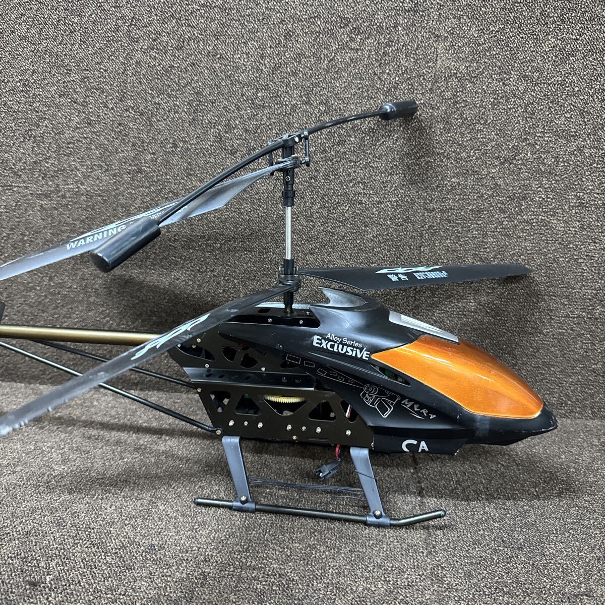 JZ10-88 激安 ラジコンヘリコプター / コントローラー 動作未確認 中古現状品 ※3回再出品で処分_画像5