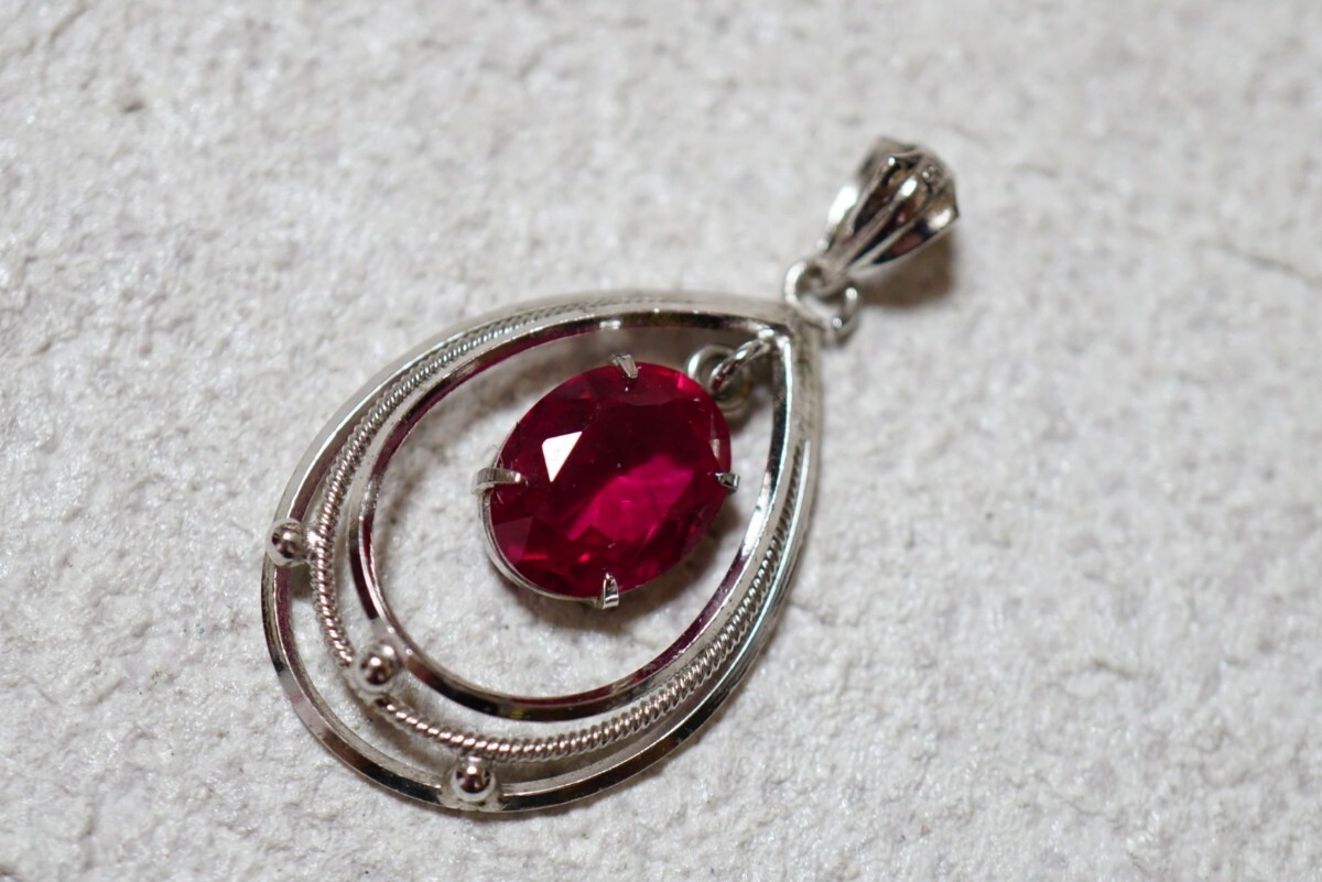 1638 ルビー ペンダント ネックレス ヴィンテージ アクセサリー SILVER刻印 宝石 色石 カラーストーン 装飾品_画像1