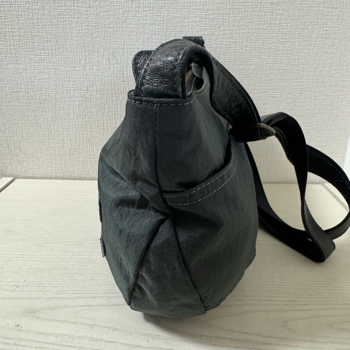 【新品同様】IBIZA イビザ ショルダーバッグ モスグリーン ナイロン×レザー_画像5