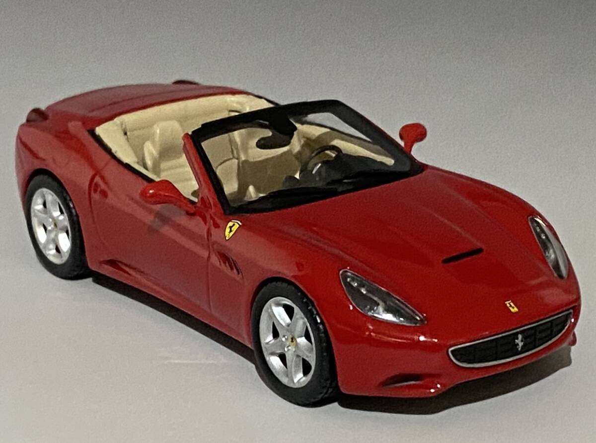 1/43 Ferrari California 2+2 Convertible 4.3L V8 (Type F149) ◆ Disegno di Pininfarina ◆ フェラーリ _画像2