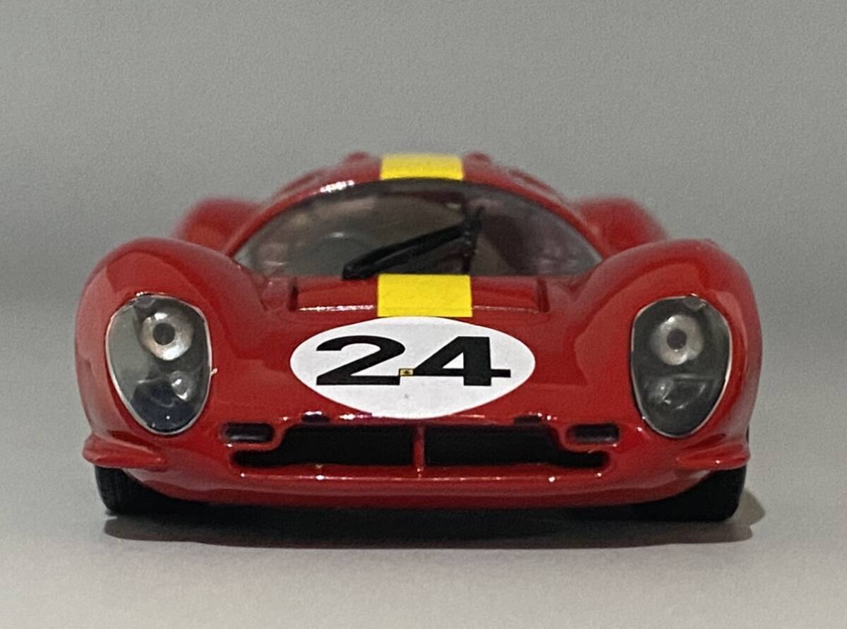 1/43 Ferrari 330 P4 #24 Willy Mairesse / ‘Beurlys’ Jean Blaton ◆ 3位 24h Le Mans 1967 ◆ フェラーリ ル マン24時間レース_画像5