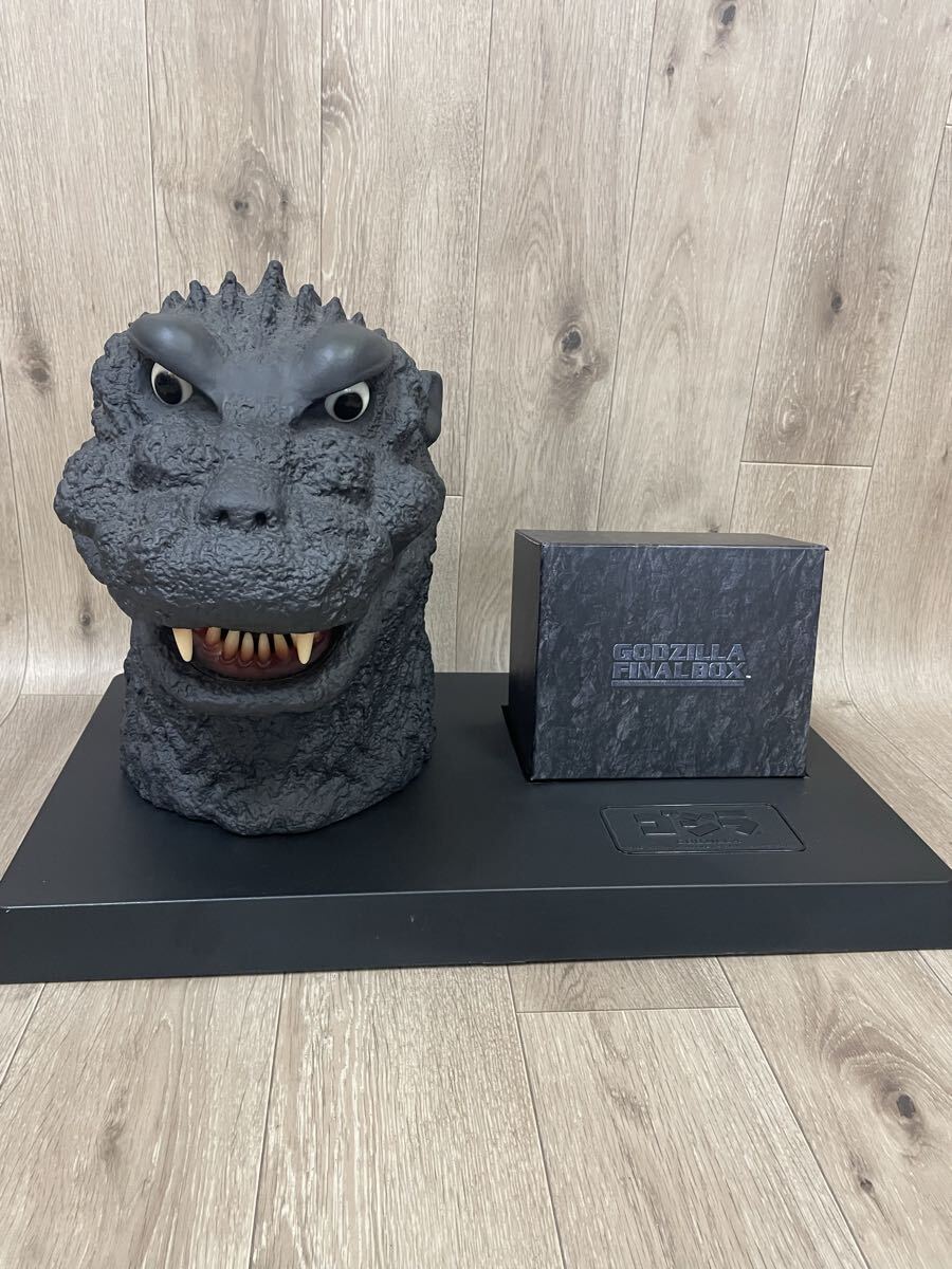 【中古品】GODZILLA FINAL BOX ゴジラファイナルボックス　DVD30枚組　特製ボックス　ゴジラヘッド　台座　箱無し_画像1