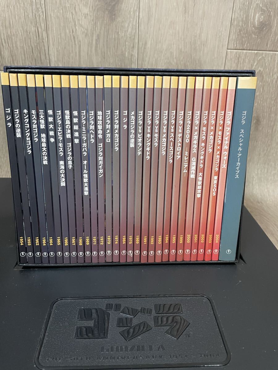【中古品】GODZILLA FINAL BOX ゴジラファイナルボックス　DVD30枚組　特製ボックス　ゴジラヘッド　台座　箱無し_画像3