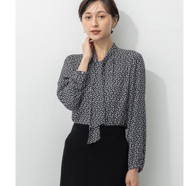 23区【洗える】モダンジオメトリックプリント ブラウス 38・Mサイズ・新品・シャツ_画像2