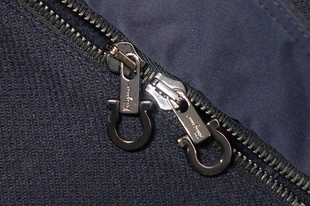  прекрасный товар Salvatole Ferragamo Ferragamo gun chi-ni кожа ti tail f- dead полупальто "даффл коут" темный темно-синий шерсть мужской 48