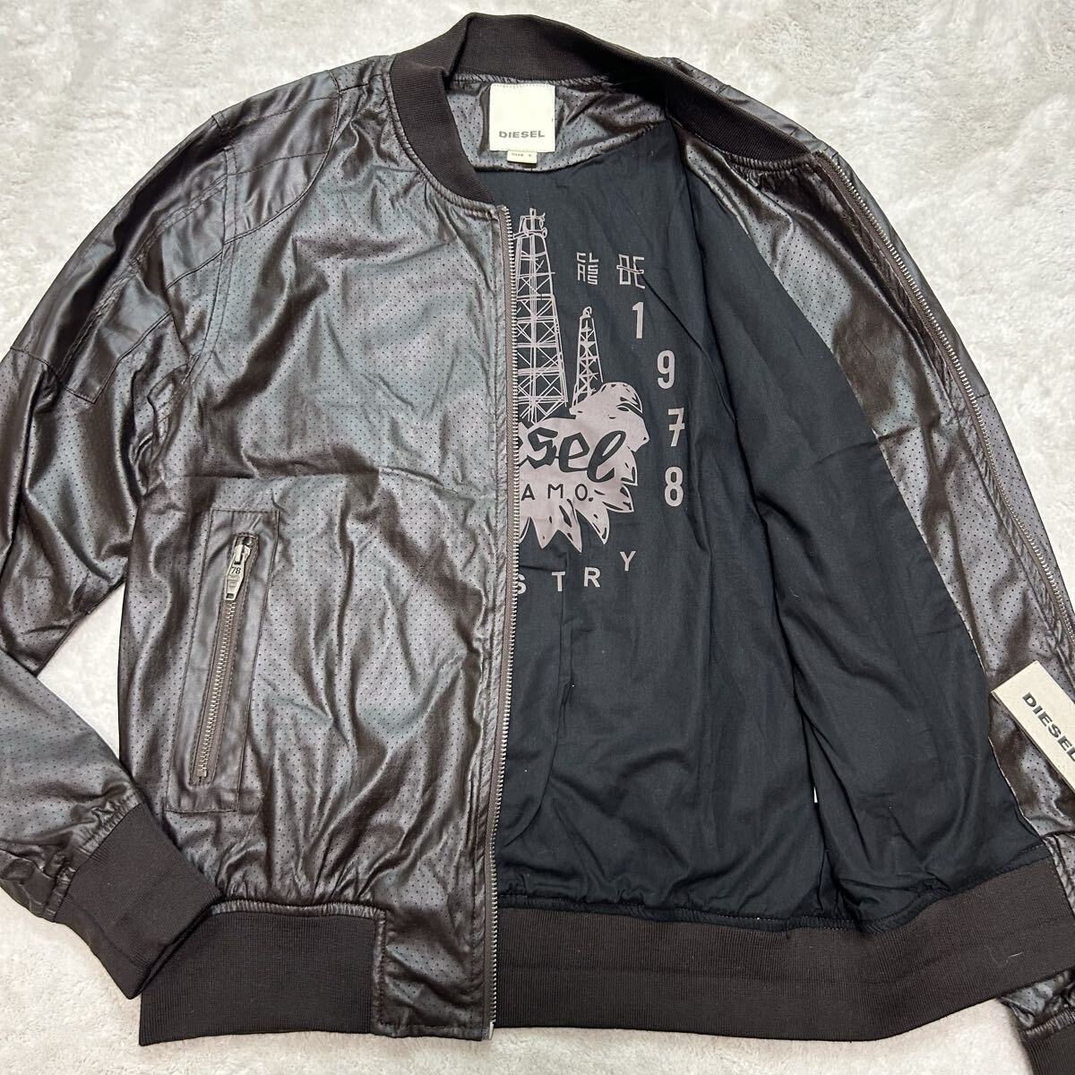 タグ付き/Lサイズ●ディーゼル DIESEL ブルゾン シングルライダース パンチング ロゴファスナー ジップ リブ ブラウン 裏地柄 アウター_画像2