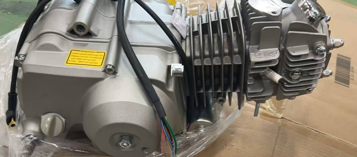  двигатель 125. внизу . стартерный двигатель центробежный сцепление aluminium цилиндр новый товар мотоцикл Monkey * Gorilla * Dux *DAX* Cub *ATV