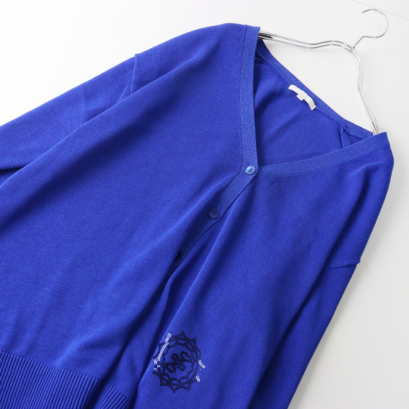 美品 大きいサイズ オンワード樫山 自由区 洗える ジユウク エンブレムニット カーディガン 44|ブルー トップス 【2400014635430】_画像3