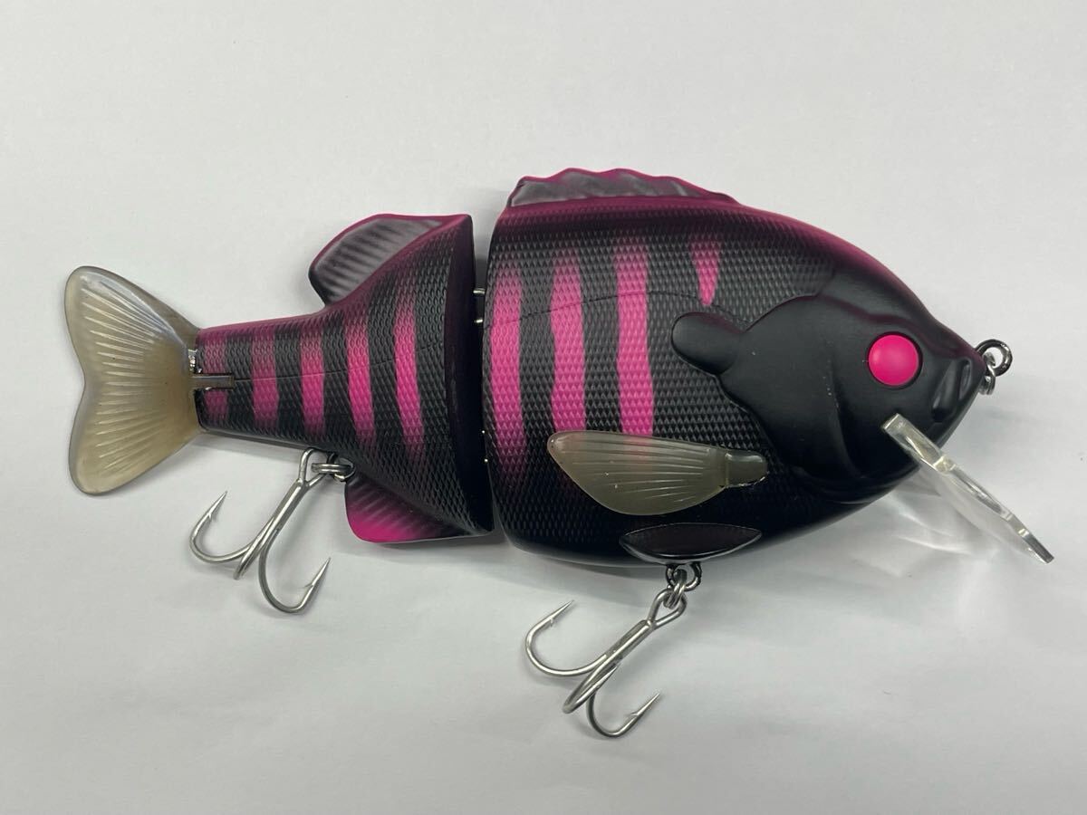 【極美品】未使用 デプス ブルドーズjr メンバー限定品 ビッグベイト ブルーギルパターン deps クランク_画像4