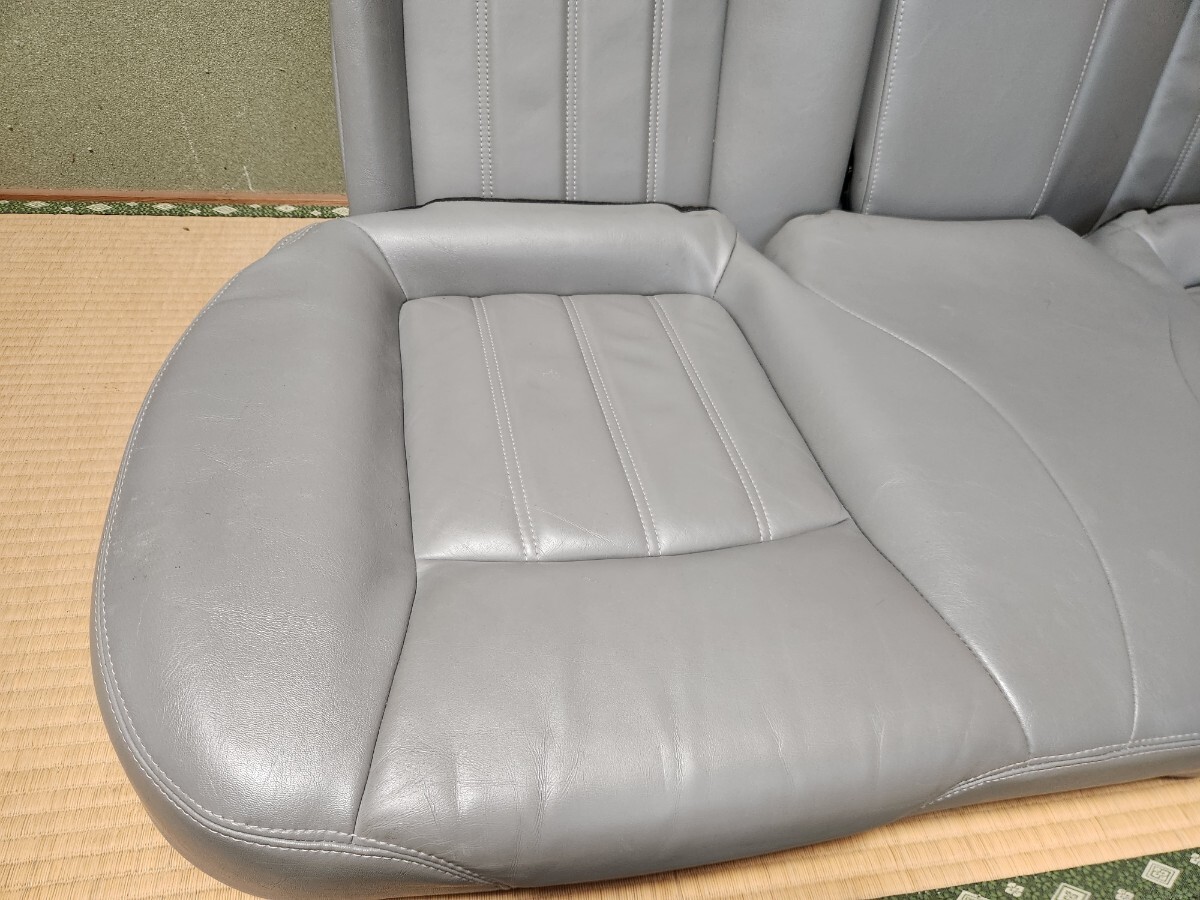 300C ツーリング　純正リアシート　本革　　マグナム　送料無料_画像2
