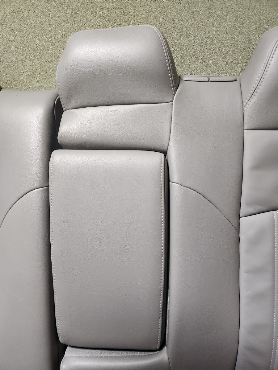 300C ツーリング　純正リアシート　本革　　マグナム　送料無料_画像6