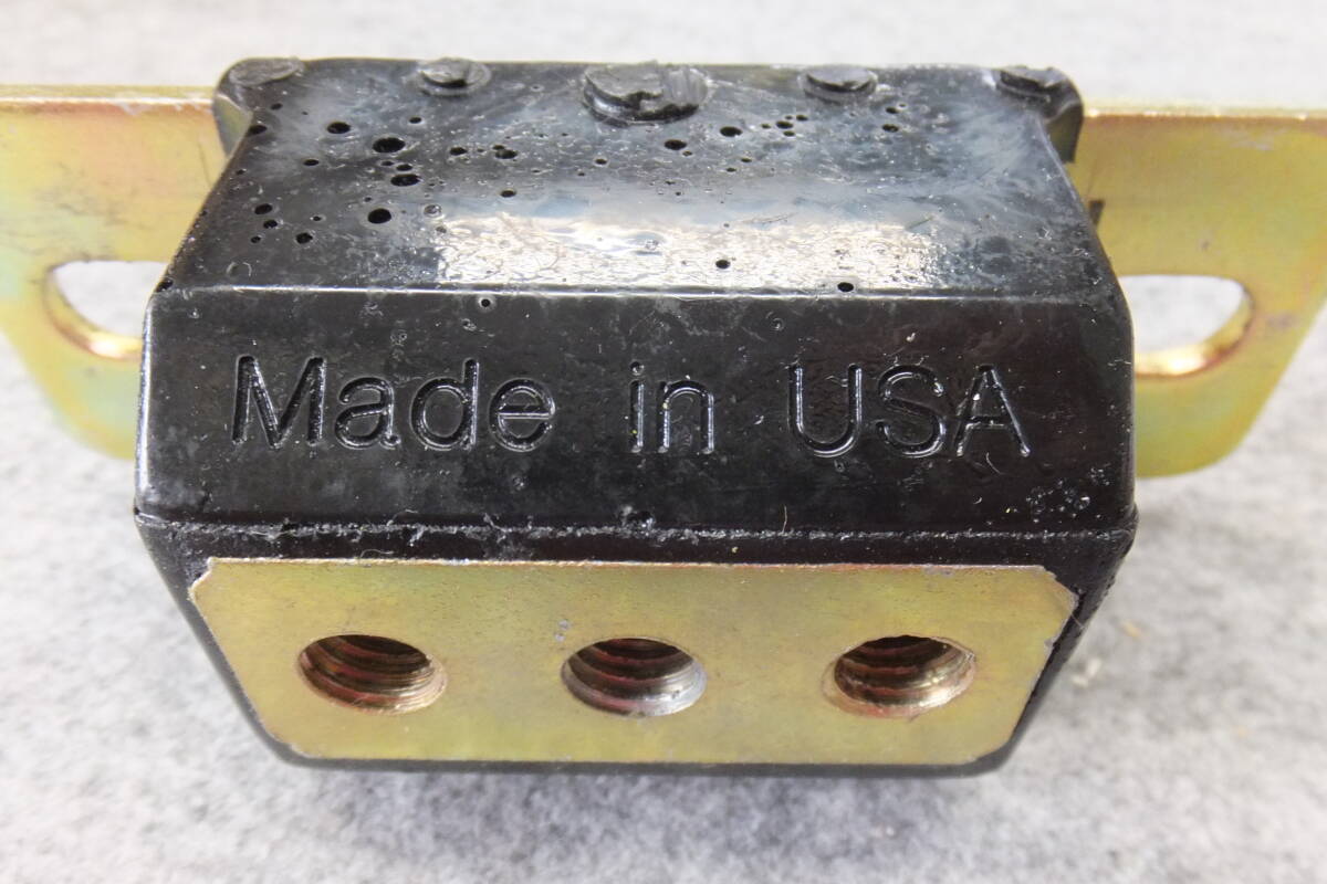 1963-2001 GM エナジーサスペンショントランスミッションマウント黒　RWD/2WDトラック Energy Suspension Transmission Mounts #3.1108G_画像6