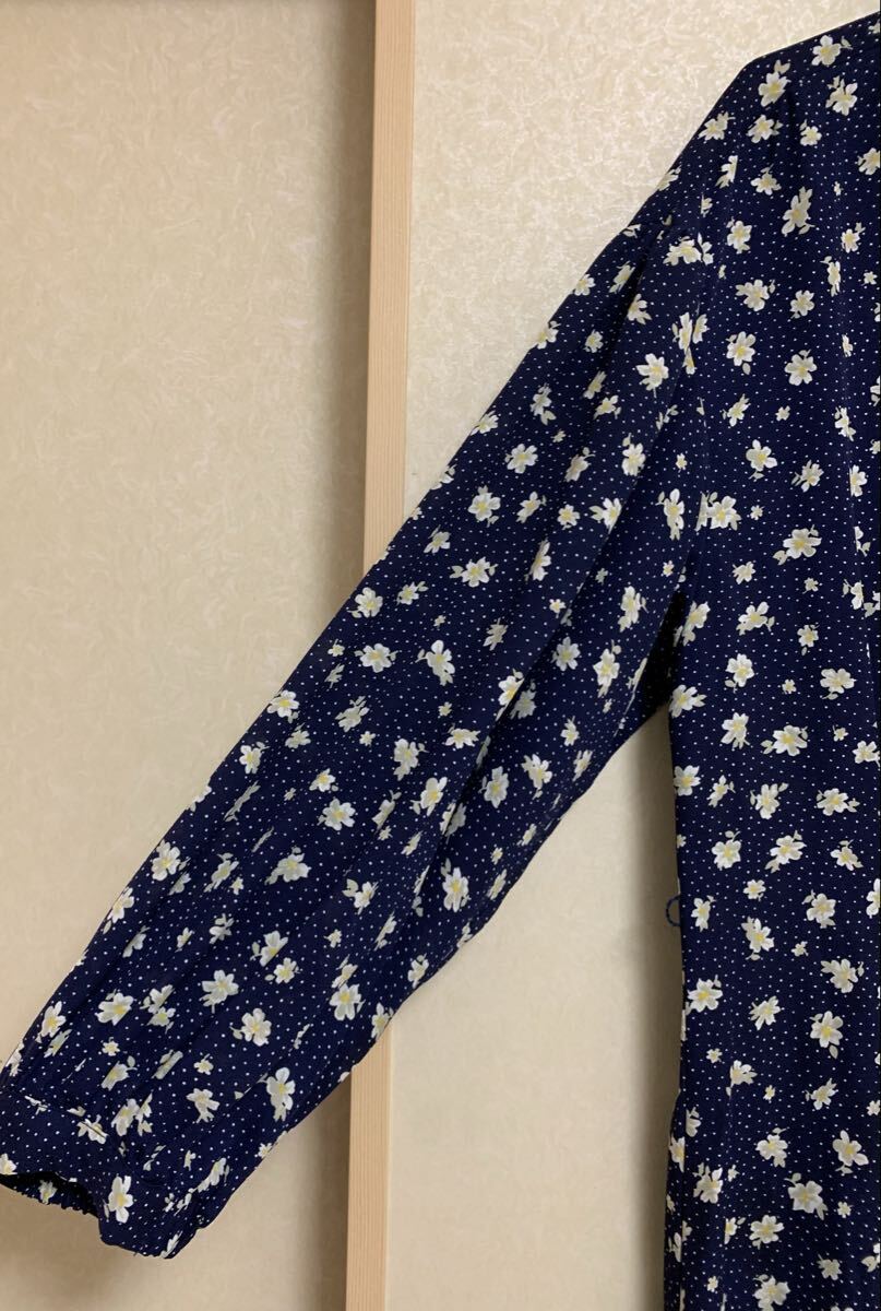 【送料込】ジーユー GU フラワープリントワンピース 長袖 紺色系 ネイビー サイズ XL ロングワンピース 花柄 ウエストリボン無し_画像3