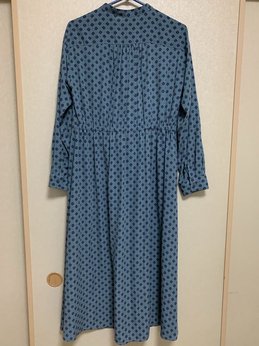 【送料込】ジーユー GU ジオメトリックプリントワンピース 長袖 ブルーグレー モスグリーン サイズ L ロングワンピース_画像4