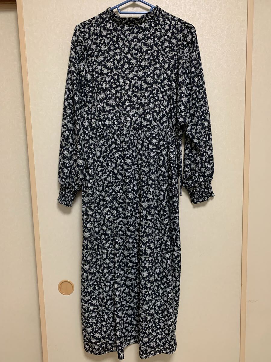 【送料込】ジーユー GU フラワープリントボリュームスリーブワンピース 長袖 ブラック 黒 サイズ XXL ロングワンピース 花柄_画像6