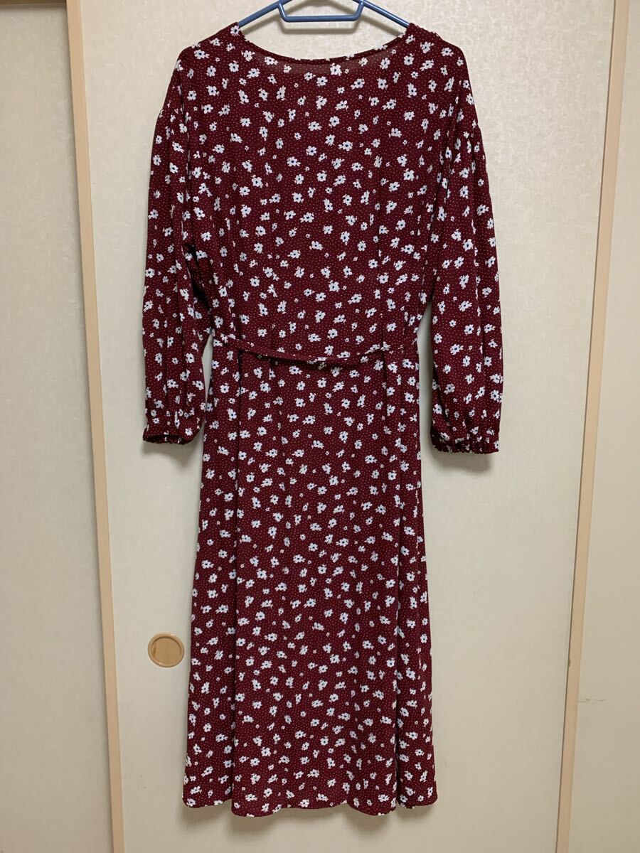 【送料込】ジーユー GU フラワープリントワンピース 長袖 赤系 エンジ サイズ XL ロングワンピース 花柄_画像3
