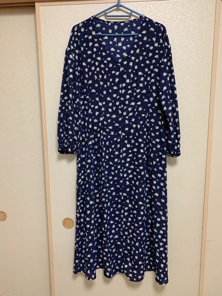 【送料込】ジーユー GU フラワープリントワンピース 長袖 紺色系 ネイビー サイズ XL ロングワンピース 花柄 ウエストリボン無し_画像1
