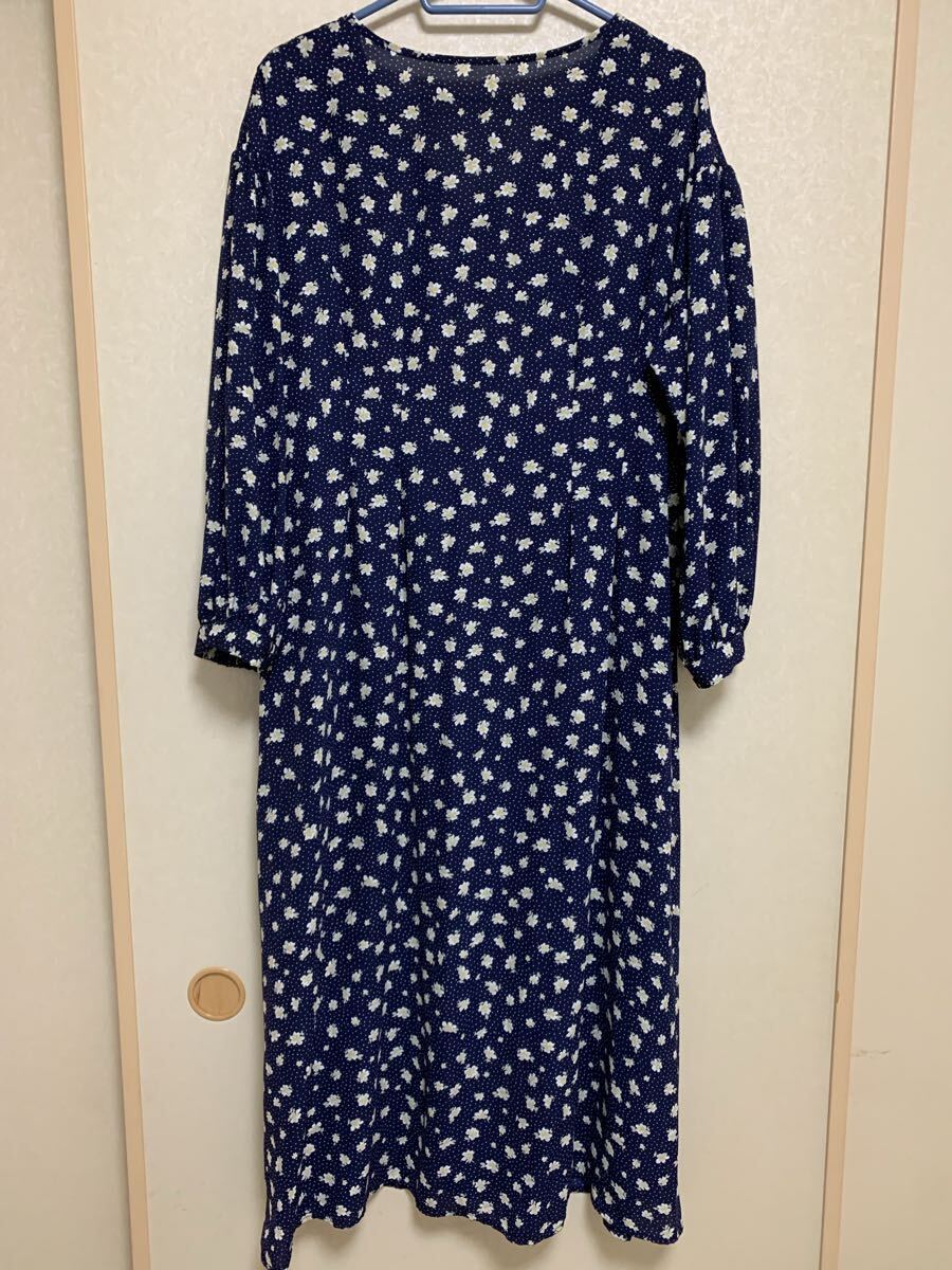 【送料込】ジーユー GU フラワープリントワンピース 長袖 紺色系 ネイビー サイズ XL ロングワンピース 花柄 ウエストリボン無し_画像5