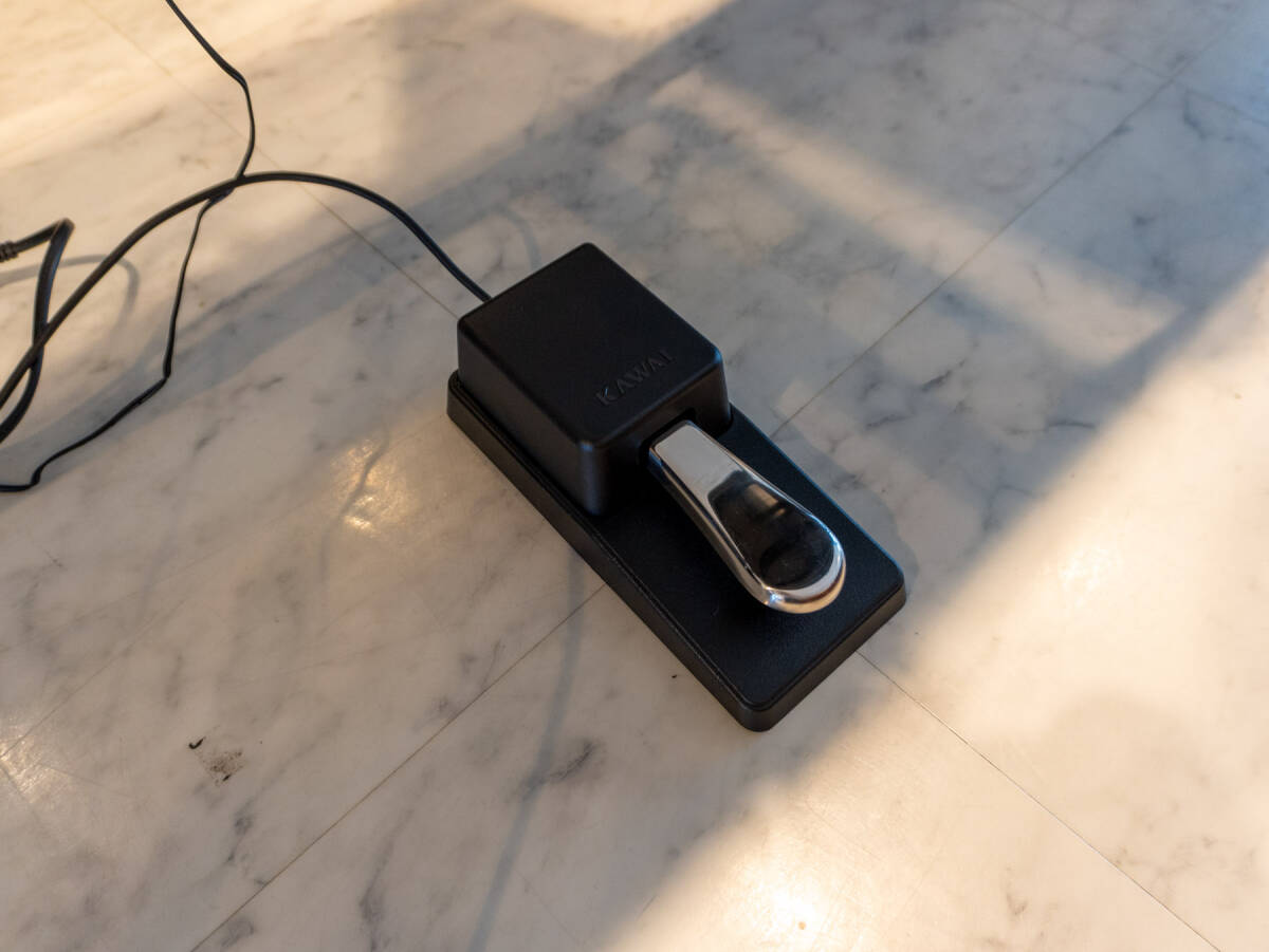 【岡山発】カワイ　中古電子ピアノ　ES110　本体・ペダル　2020年製　ブラック_画像5