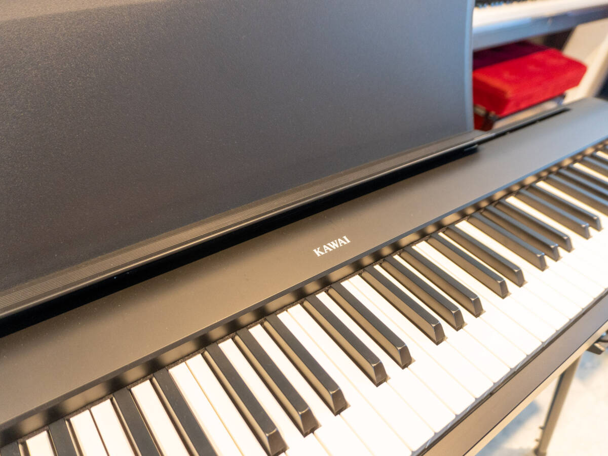 【岡山発】カワイ　中古電子ピアノ　ES110　本体・ペダル　2020年製　ブラック_画像3