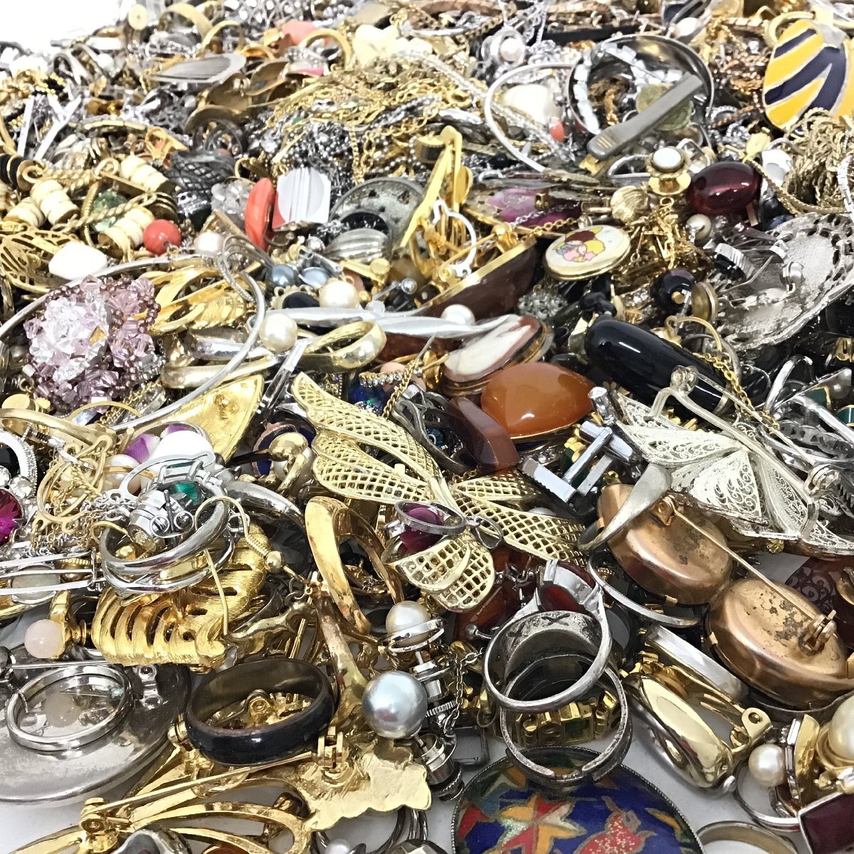 メッキ　アクセサリー　ゴールド　ネックレス　リング　ブローチ等『約6270g』【同梱不可/売り切り/10-98】_画像5