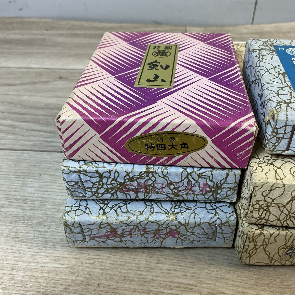 to253 高級剣山 8点まとめ売り 丸豆 大角 等 華道 花道 生花箱付き 中古_画像7