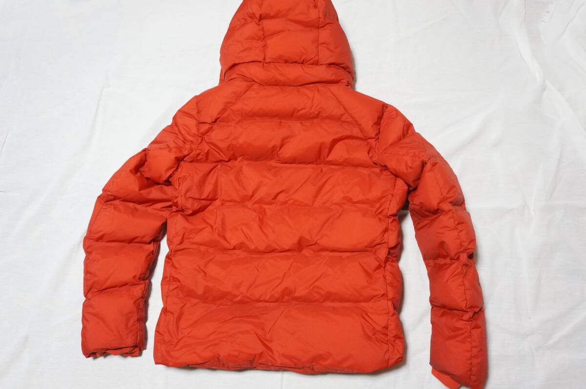 UNIQLO ユニクロ シームレスダウン ジャケット L メンズ 311-409330(84-01) ダウン90% 赤 軽量撥水防風通勤登山_画像2