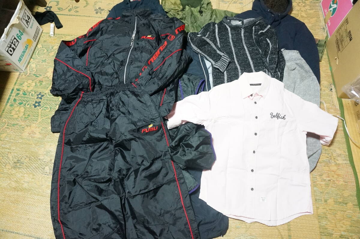 男性用 メンズMサイズ位の洋服 トップスパーカーEDWINジーンズジャージ等 大量まとめ売りセット_画像3