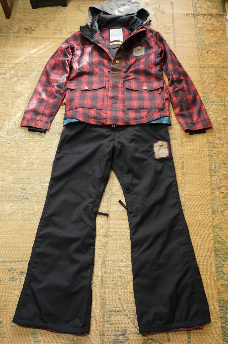  женский BONFIREbon fire одежда для сноубордистов BITTER JACKETbita- жакет + BONFIRE BITTER PANTbita- брюки верх и низ в комплекте 
