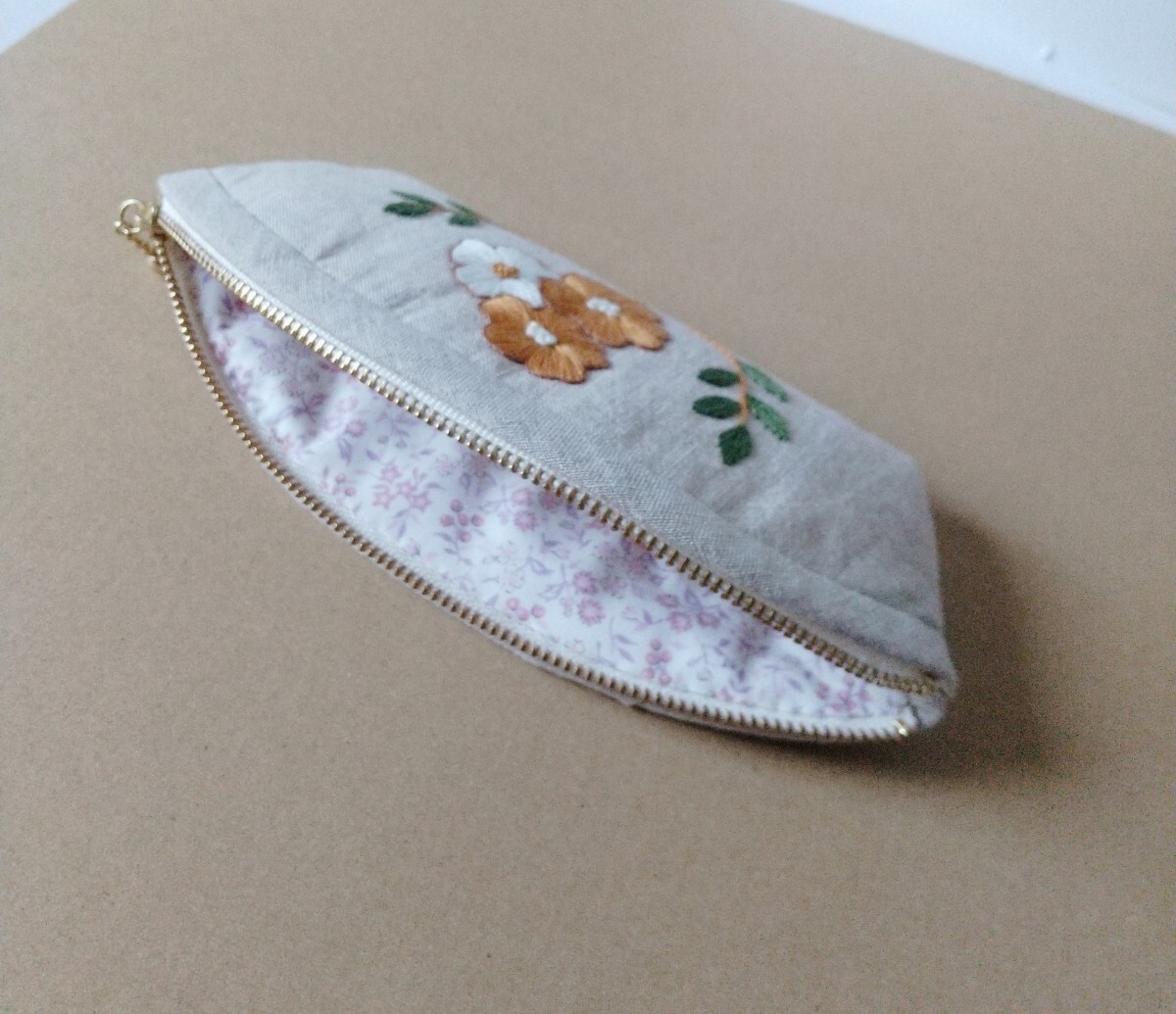 秋色フラワー 手刺繍 ハンドメイド メガネケース リネン 刺繍_画像5