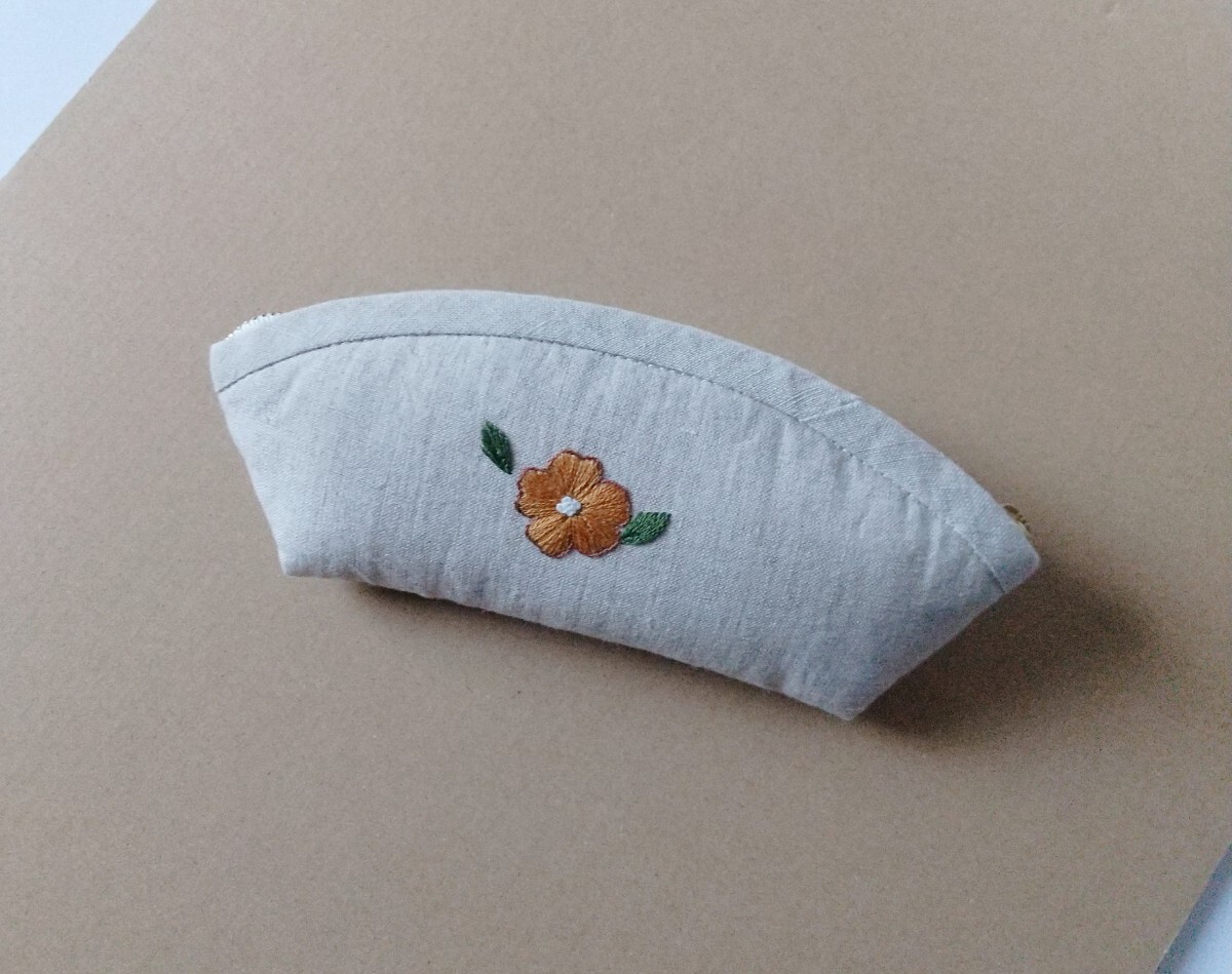 秋色フラワー 手刺繍 ハンドメイド メガネケース リネン 刺繍_画像3