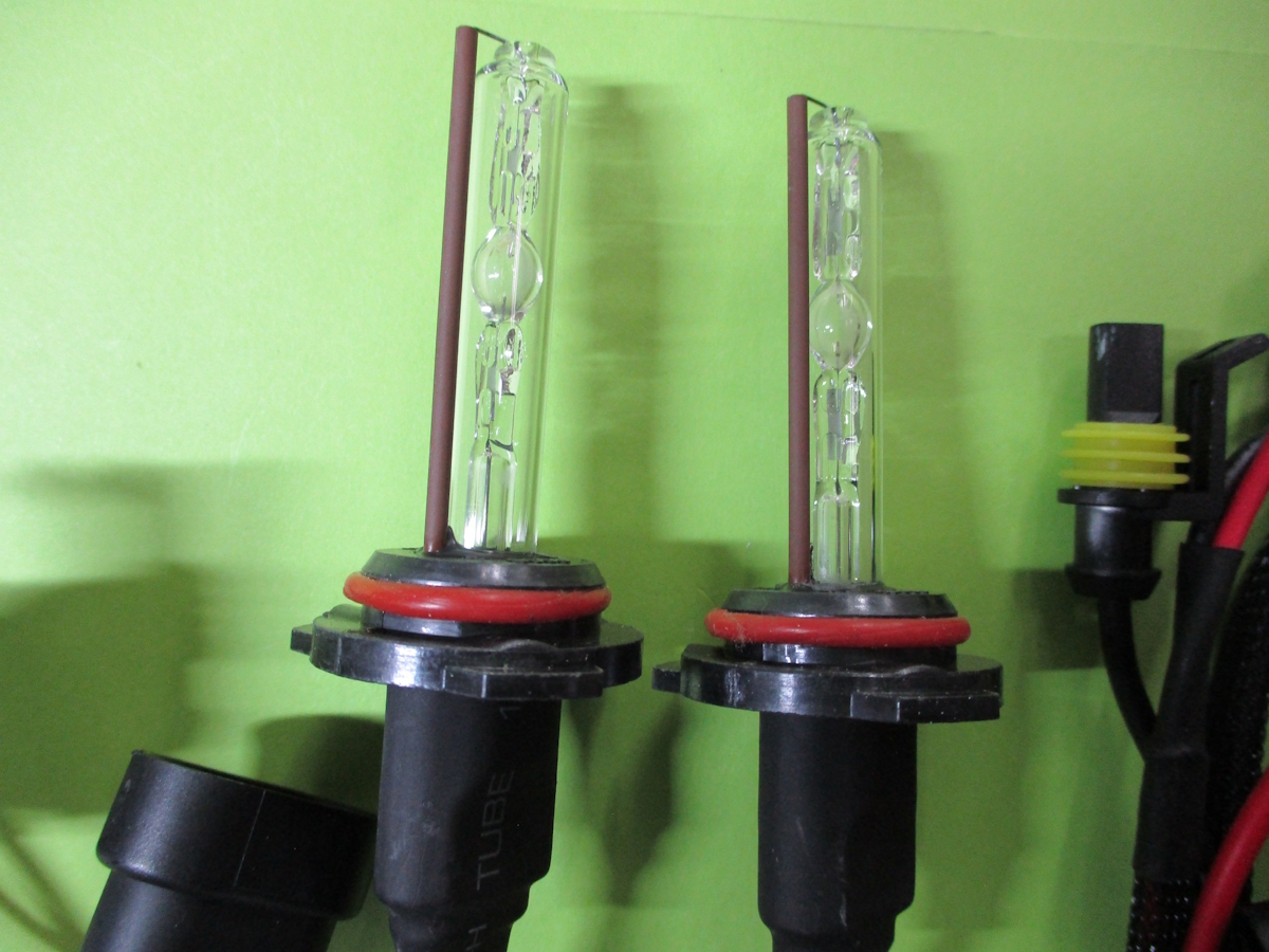 新品、点灯確認済み HID 55W 9006 4300K バルブ 2個 送料230円_画像2