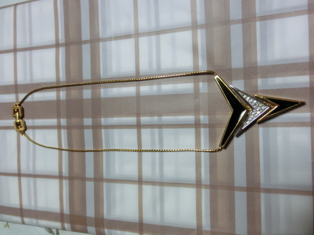 ■美品：ＧＩＶＥＮＣＨＹネックレス　　　　Ｔｎ481_画像2