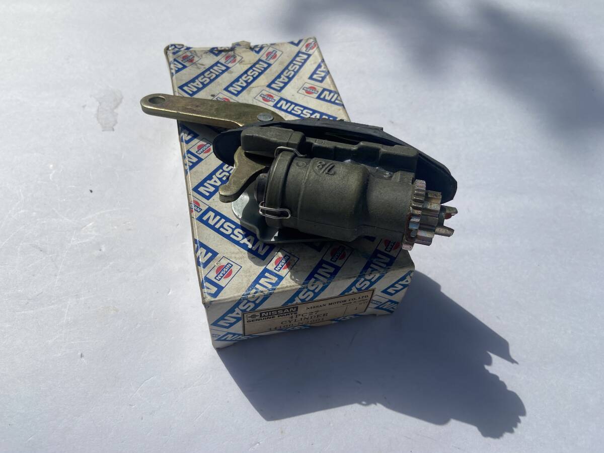 フェアレディZ S30 リアホイールシリンダーAssy( 右 ) 純正未使用品_画像1