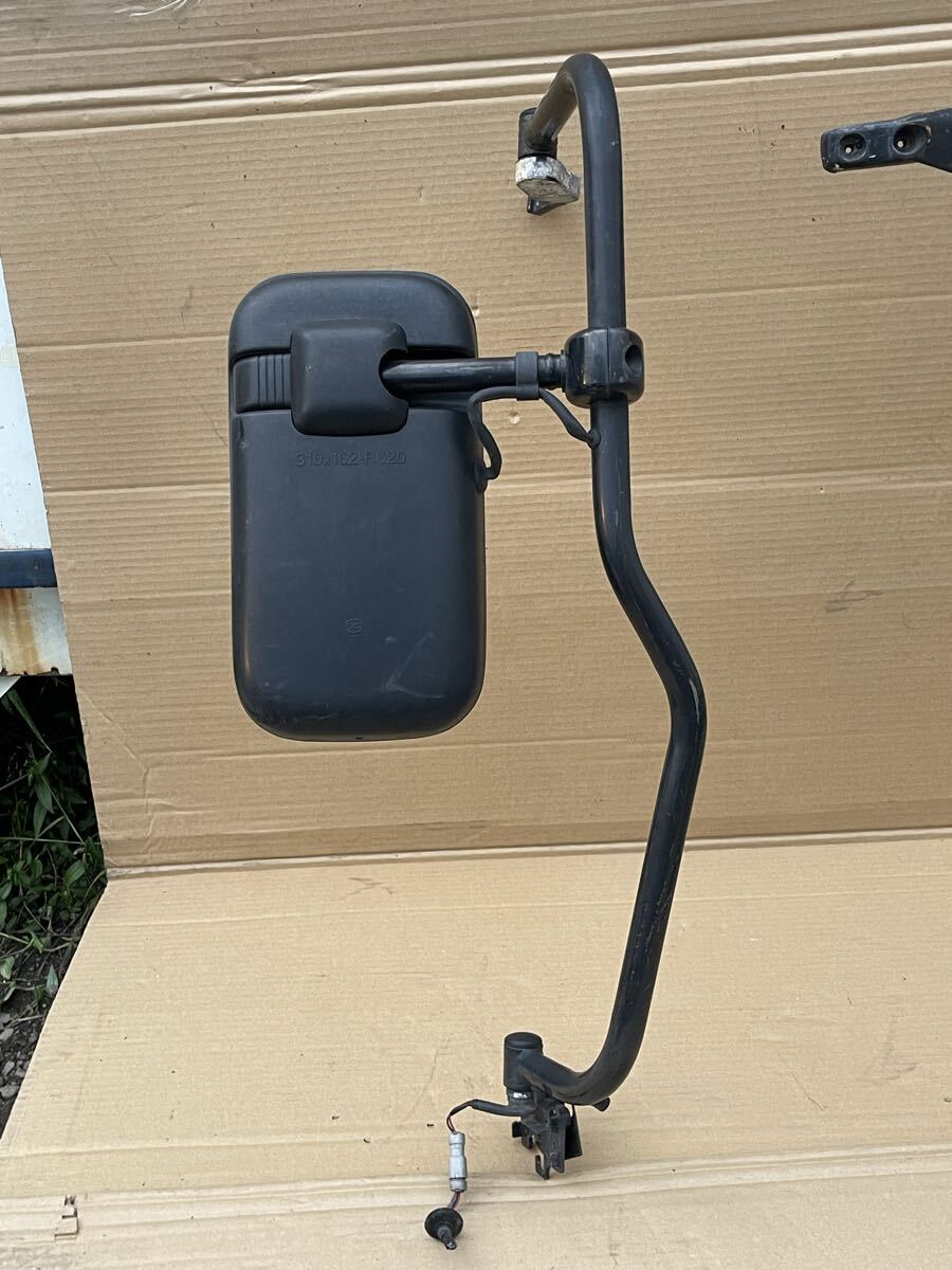 128 оригинальный Nissan UDk on to Lux зеркало крепление, опора зеркало заднего вида зеркало заднего вида левый и правый в комплекте 