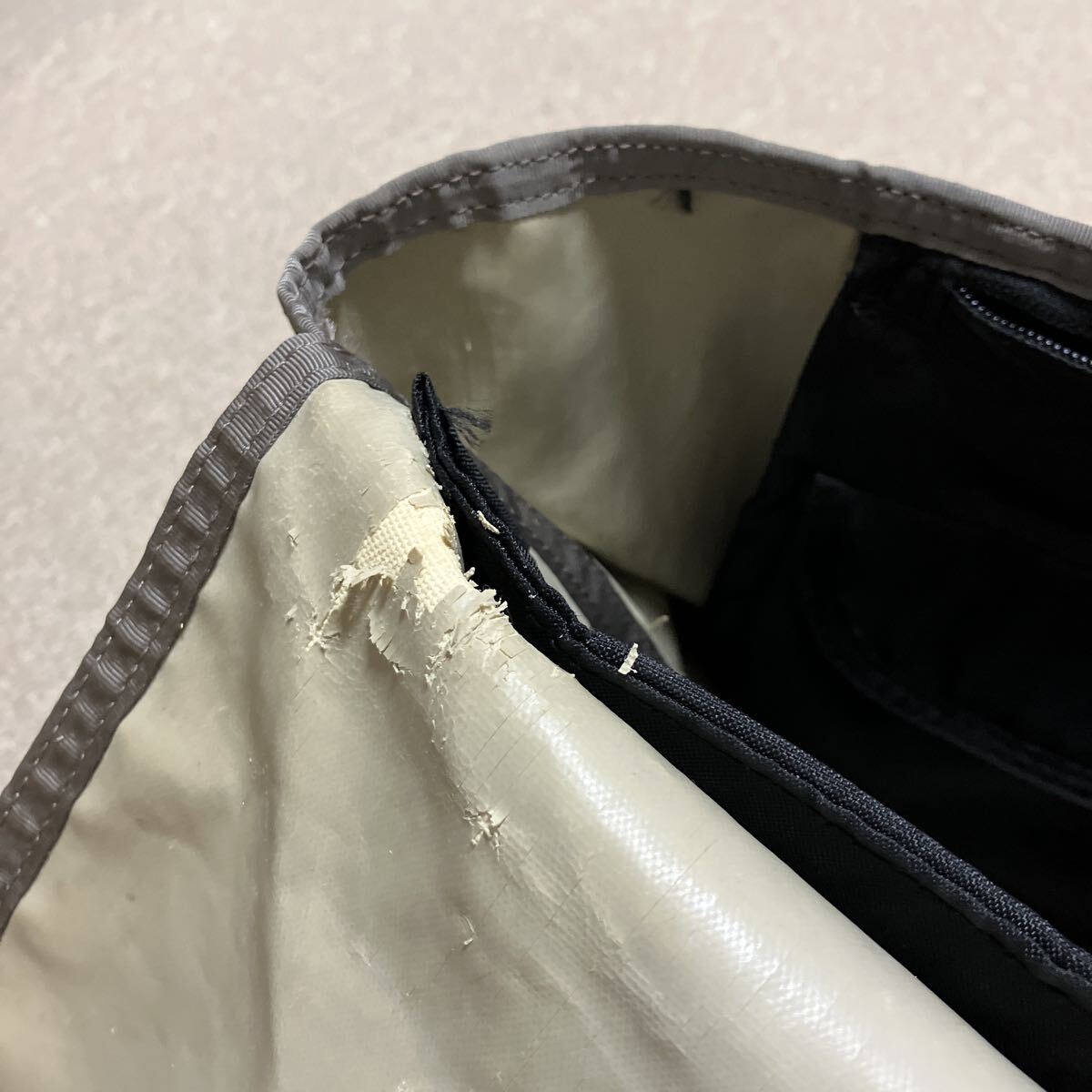 TIMBUK2 ティンバック メッセンジャーバッグ サイズは多分L 2010年位の物_画像8