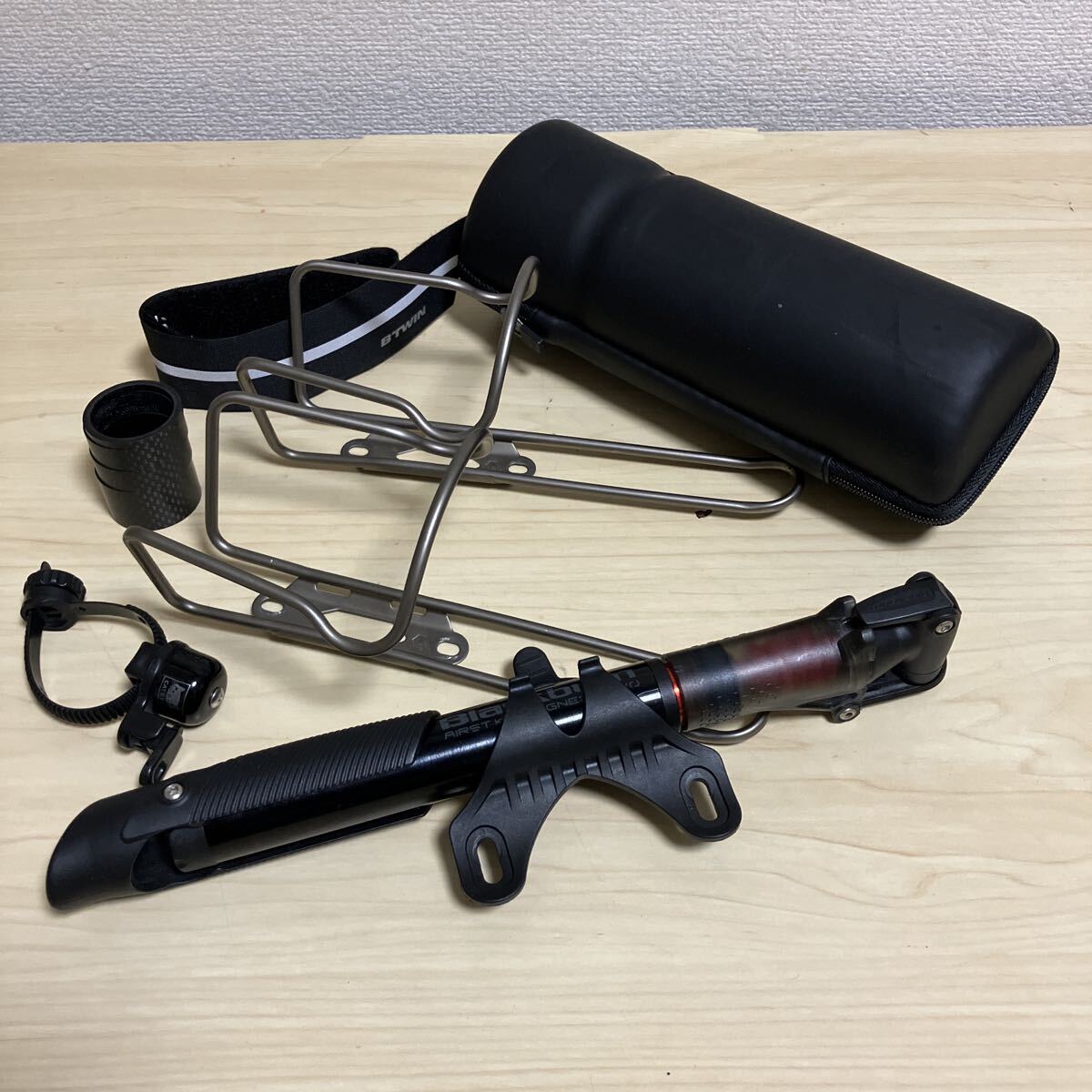 ブラックバーン 携帯ポンプ アルミボトルゲージ CATEYE ベル / カーボンヘッドスペーサー ツールケース 裾バンド / サイクリングアクセサリ_画像1