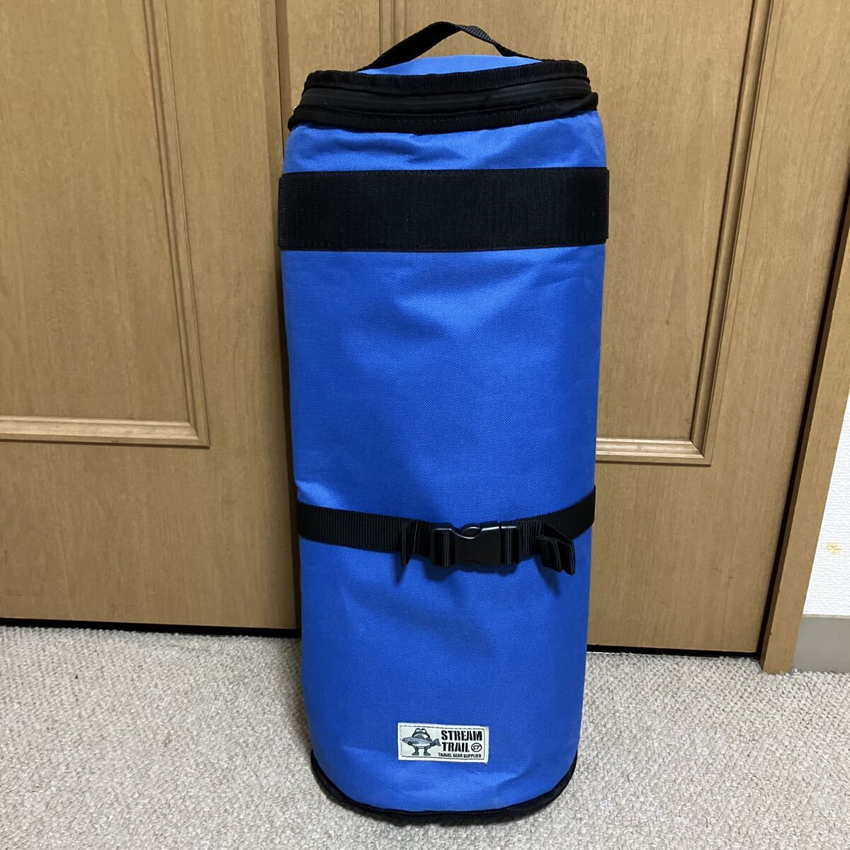STREAM-TRAIL ストリームトレイル 縦型保冷バック ショルダーベルト付 / 磯 魚運搬 キャンプ ショアジギング _画像1