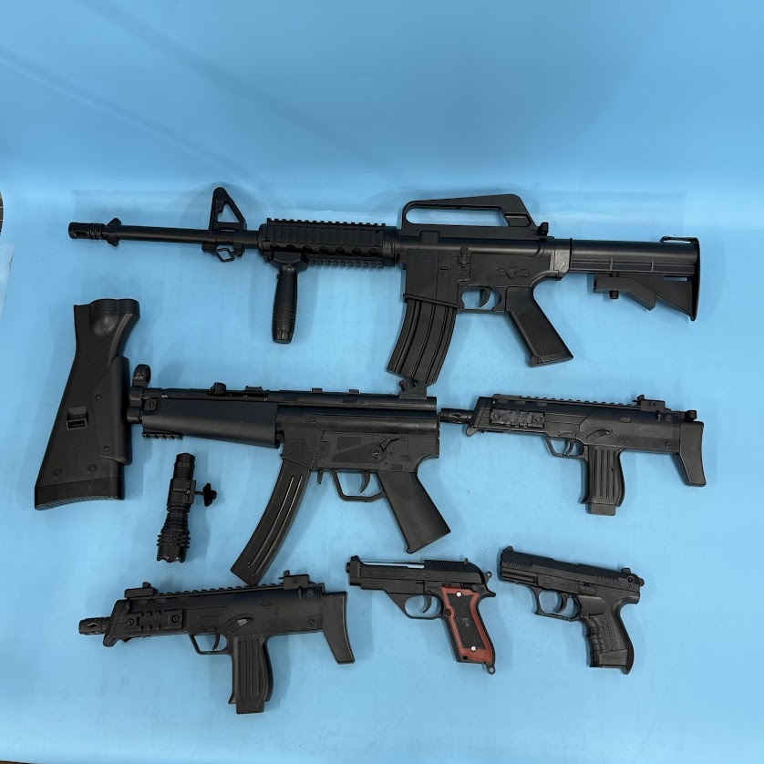 【B514-10】エアガン 6点 ライト 1点 など まとめ売り_画像2