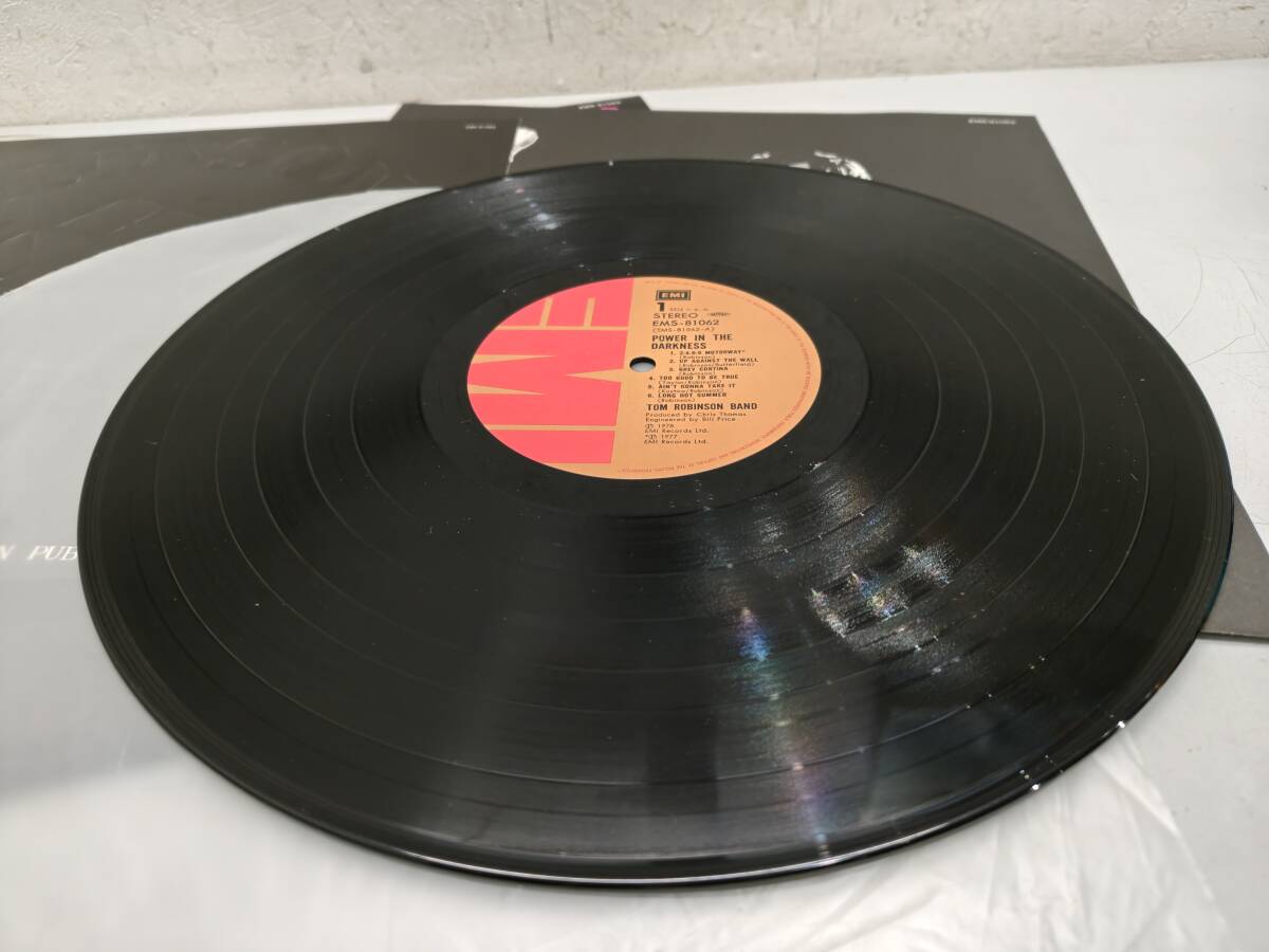 71067A★LP TOM ROBINSON BAND POWER IN THE DARKNESS パワー・イン・ザ・ダークネス トム・ロビンソン・バンド_画像4