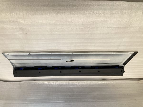 トヨタ ヴェルファイア ANH20W 前期型 2.4V 7人 純正 フロント左サイドドアパネル 76914-58030_画像7