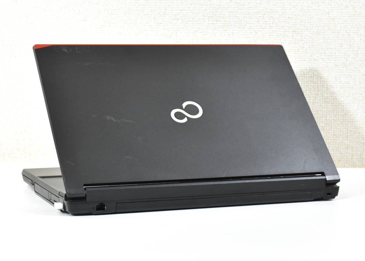 FUJITSU LIFEBOOK A576/P / Celeron 3855U/メモリ8G/ SSD 128G/15.6インチ/DVD/Windows 10 /中古ノートパソコン_画像4