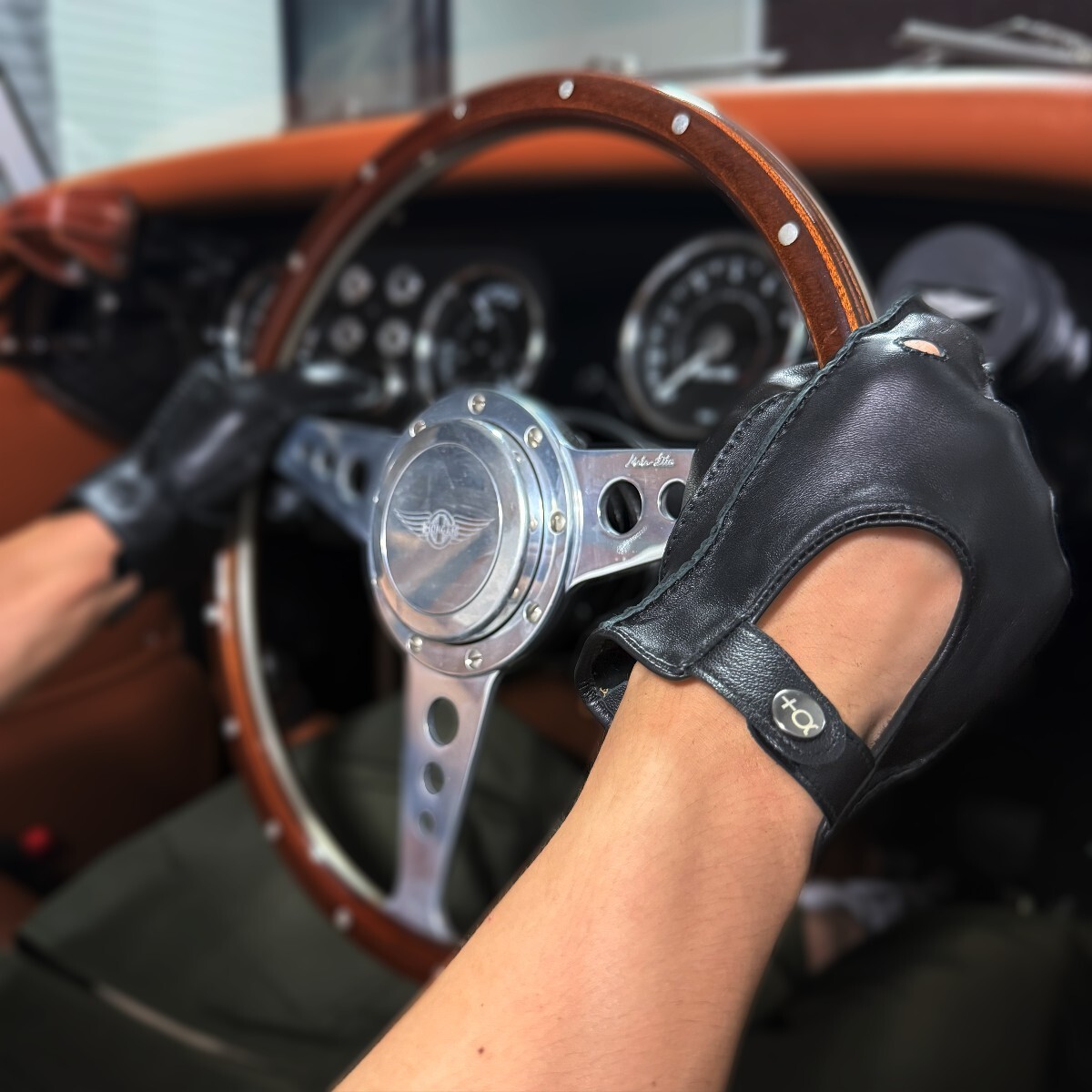  натуральная кожа перчатка для гонок ( черный / полный палец ) S размер 