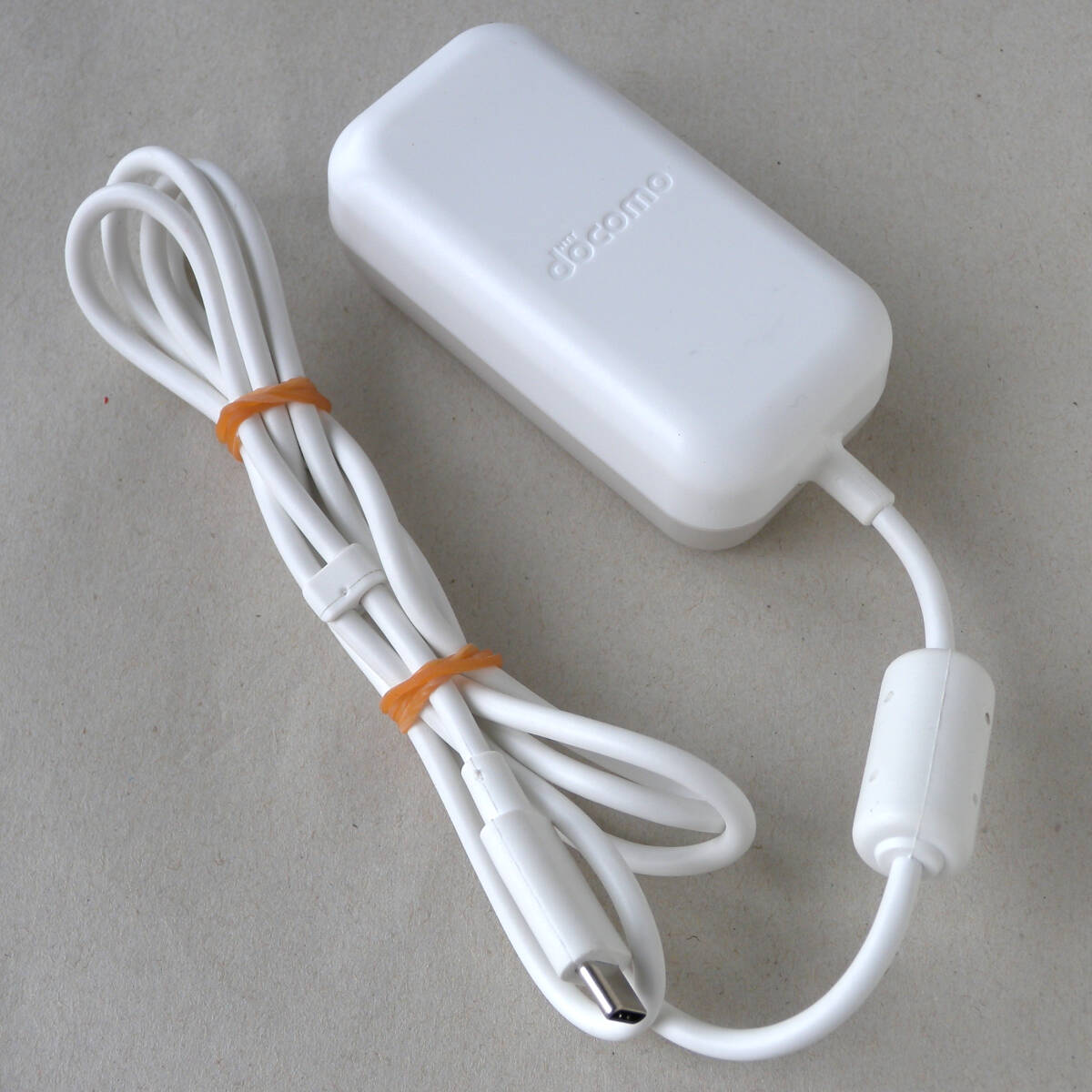 送料無料 docomo ドコモ 純正 ACアダプタ 07 充電器 Type-C USB-C タイプC / 5V 3A / 7V 3A / 9V 3A / 12V 2.25A / USB PD対応_画像1