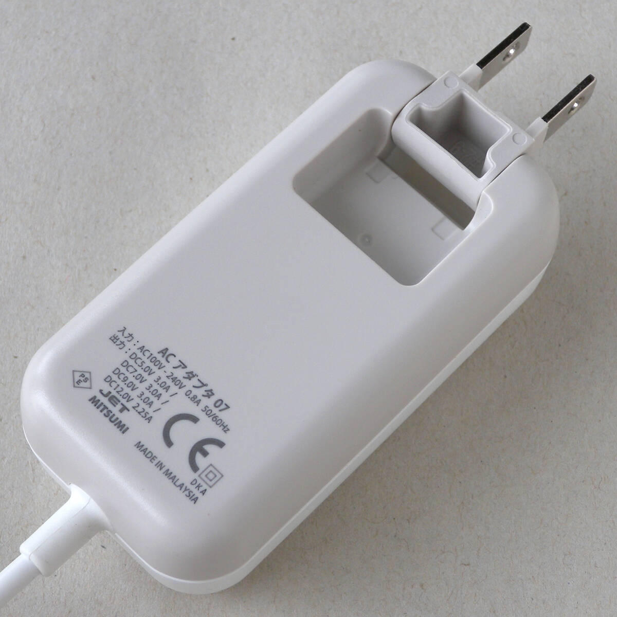 送料無料 docomo ドコモ 純正 ACアダプタ 07 充電器 Type-C USB-C タイプC / 5V 3A / 7V 3A / 9V 3A / 12V 2.25A / USB PD対応_画像2